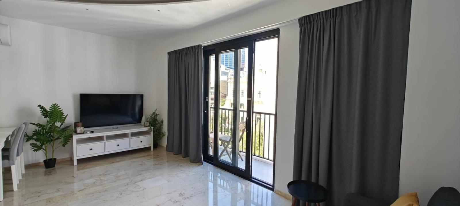 Luxury Garden View At Spinola Bay St Julians Apartment Saint Julian's Екстериор снимка